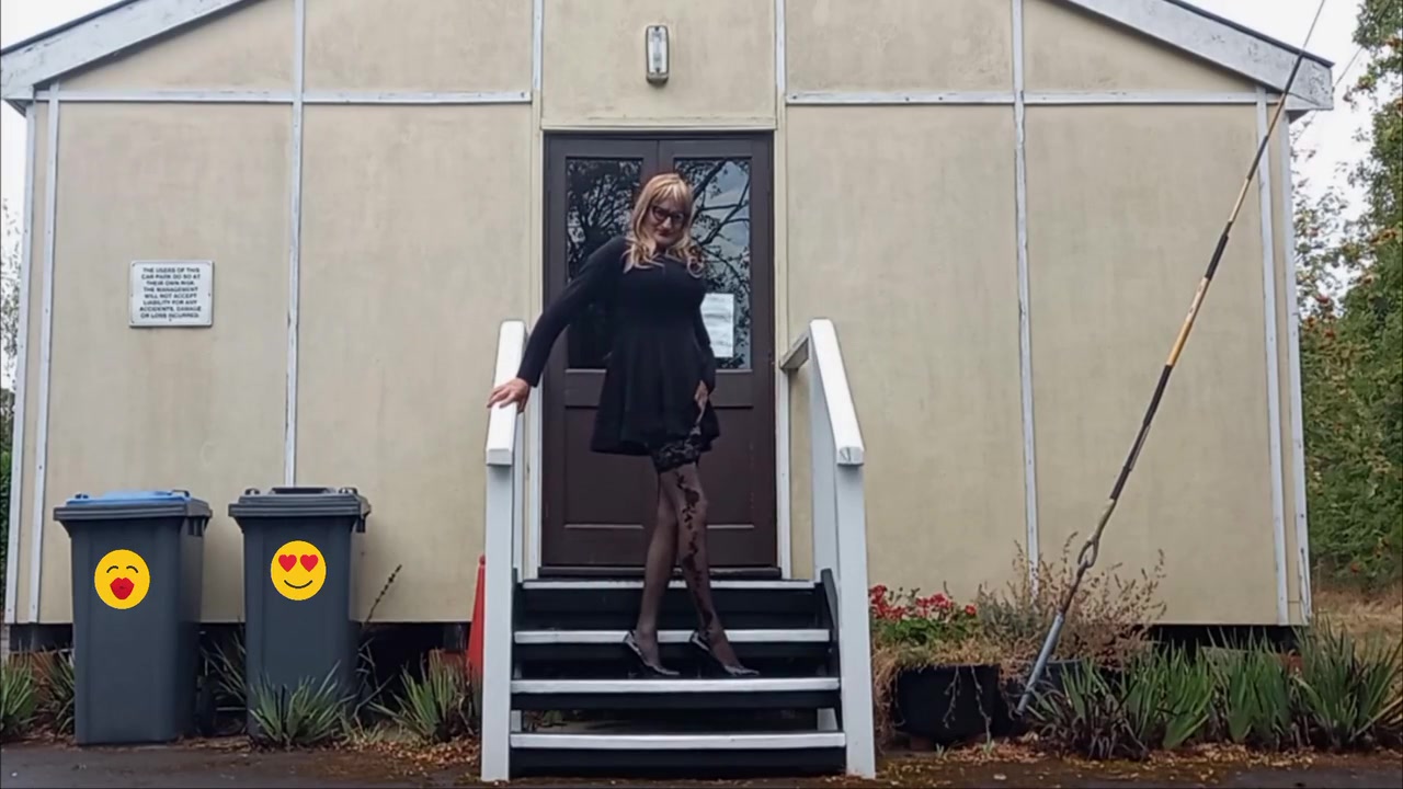 Tranny Masturbating Outdoors At The Hut