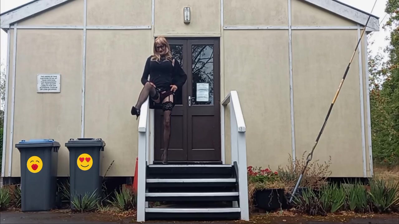 Tranny Masturbating Outdoors At The Hut