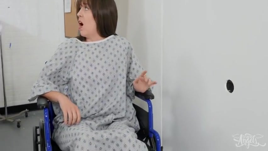 Izzy Wilde And Jessy Dubai - Glory-ous Hospital Hole