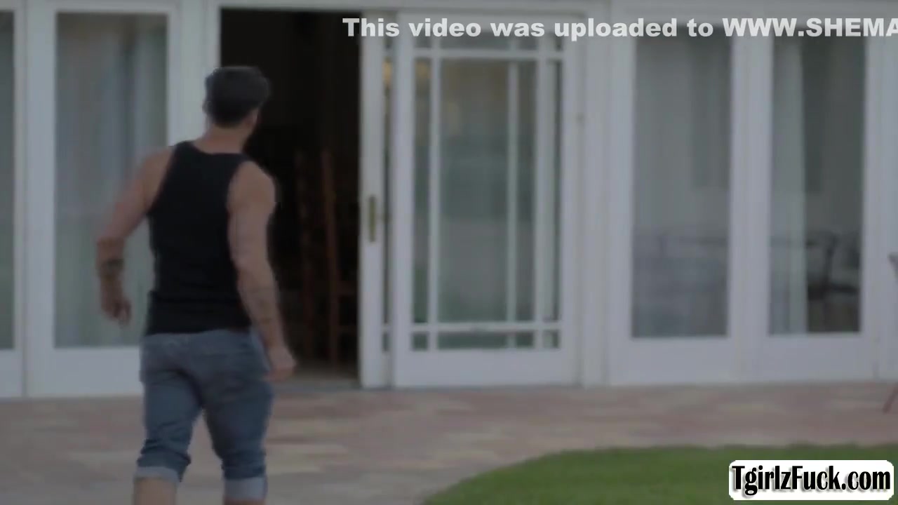 Ts Deephthroats Pool Dudes Cock And - Jade Venus