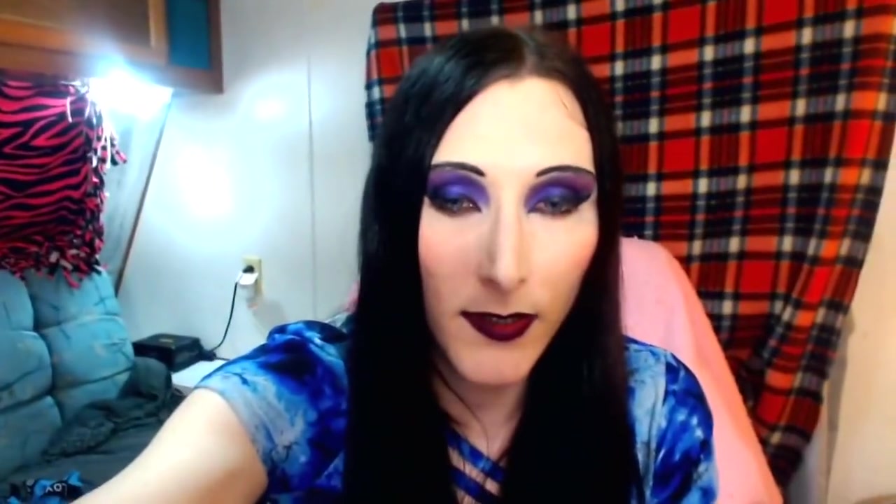 Oiling Up And Playing With My Meaty Tranny Cock