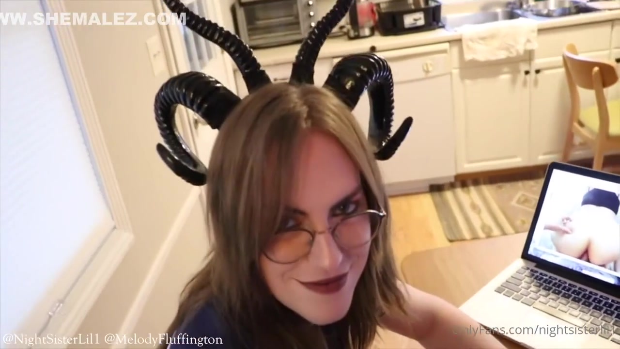 Shemale Amateur In Stockings Gets Blowjob