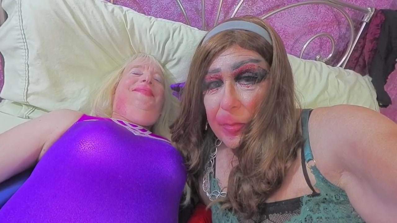 Michele Thompson And Jaimmie Playing