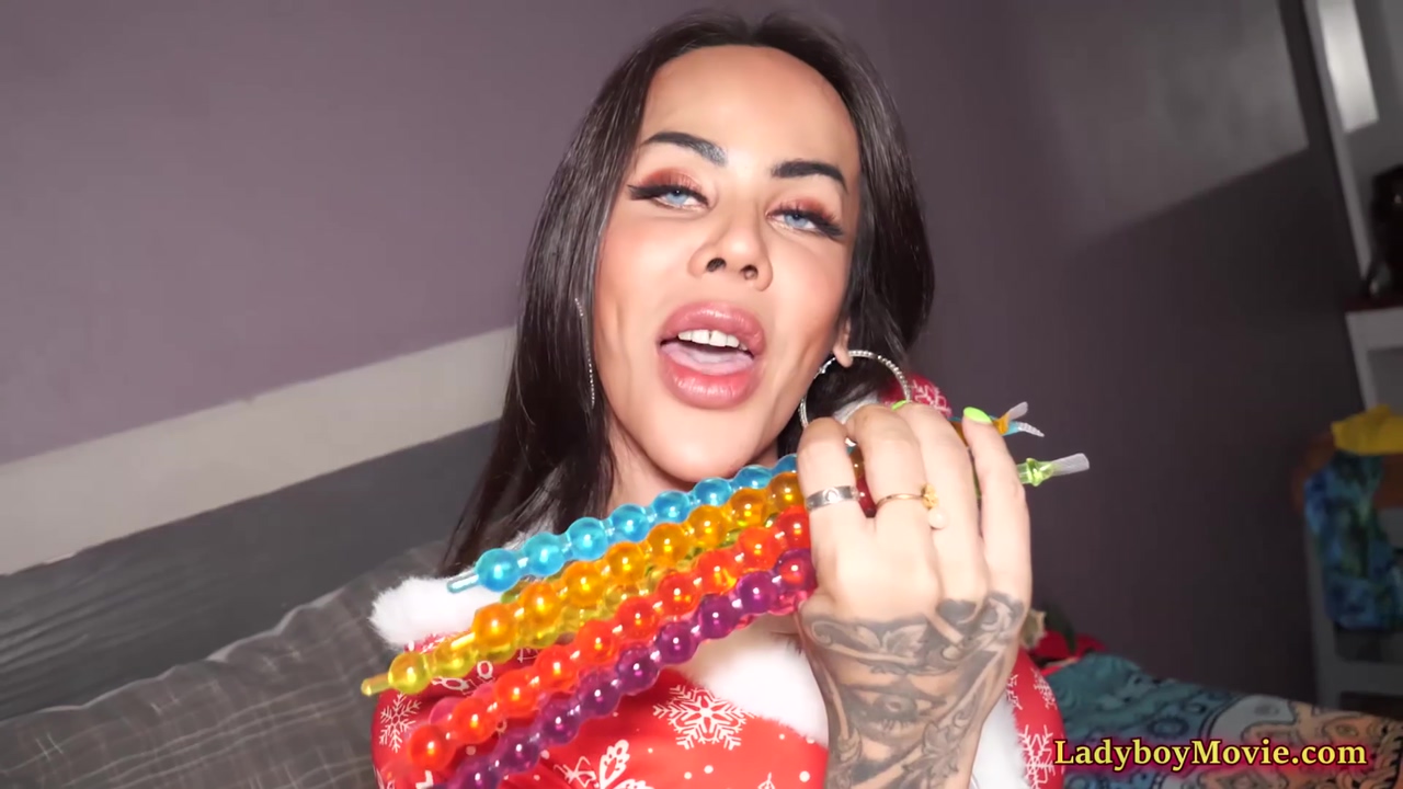 Christmas Holiday Ass Toying Action With Ladyboy Lanta