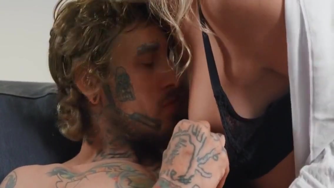 Trans Chick Assfucked By Male After Sucking Cock 8 Min