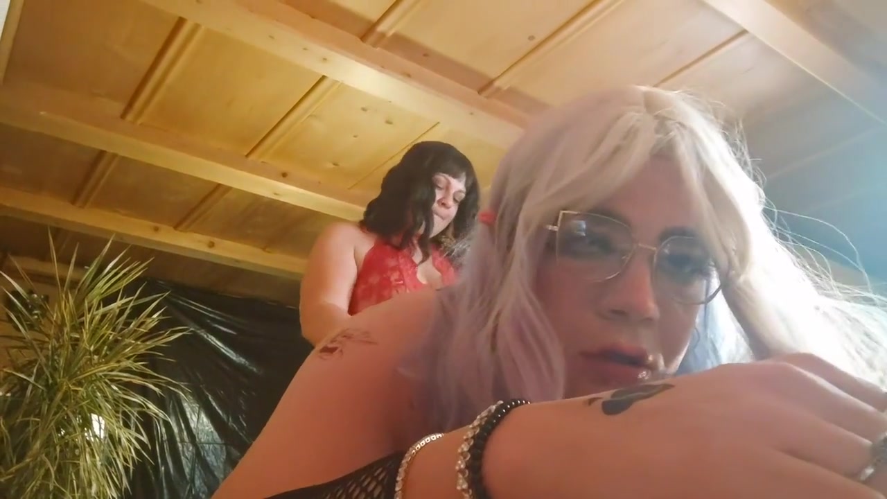 Sissy Gets Anal Pleasure - Face Close Up
