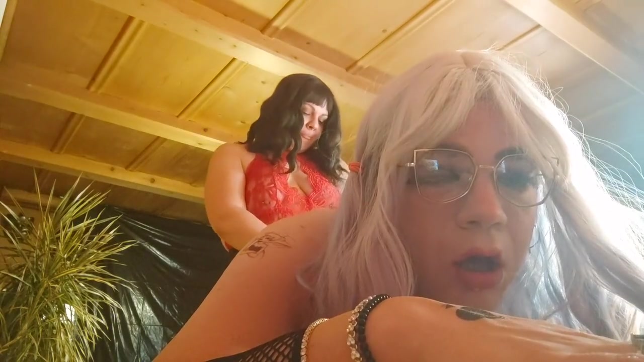 Sissy Gets Anal Pleasure - Face Close Up