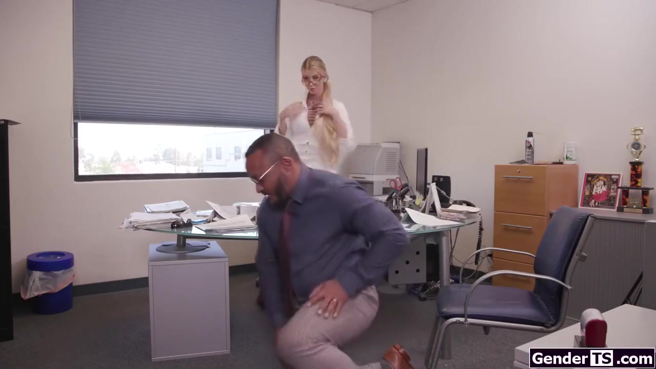 Big T And Gracie Jane - Busty Trans Boss Dick Sucked