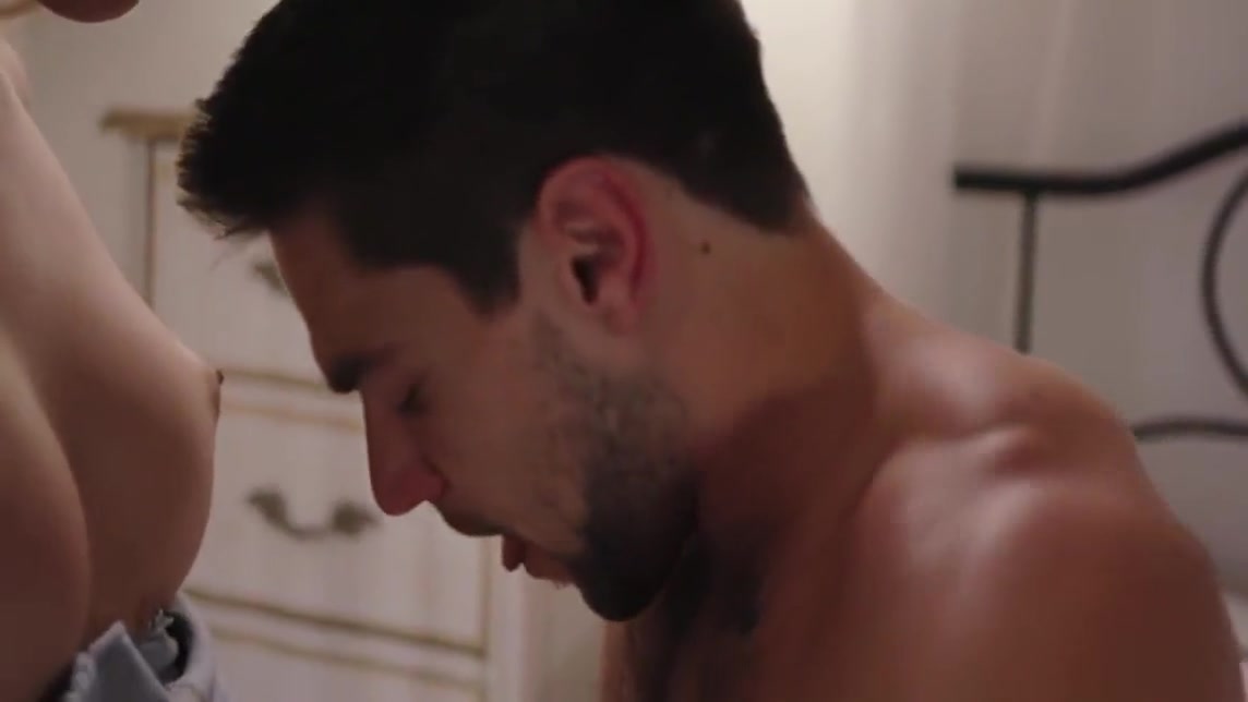 Doggystyled Tranny Fucked In Asshole By Muscular Male 8 Min With Booty Licious