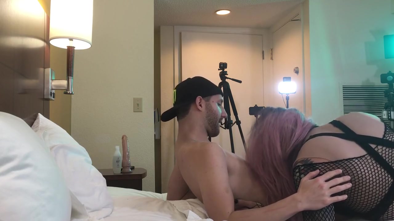 Goth Ts Sucks Cock