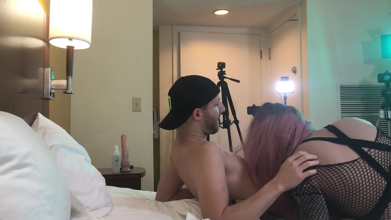 Goth Ts Sucks Cock