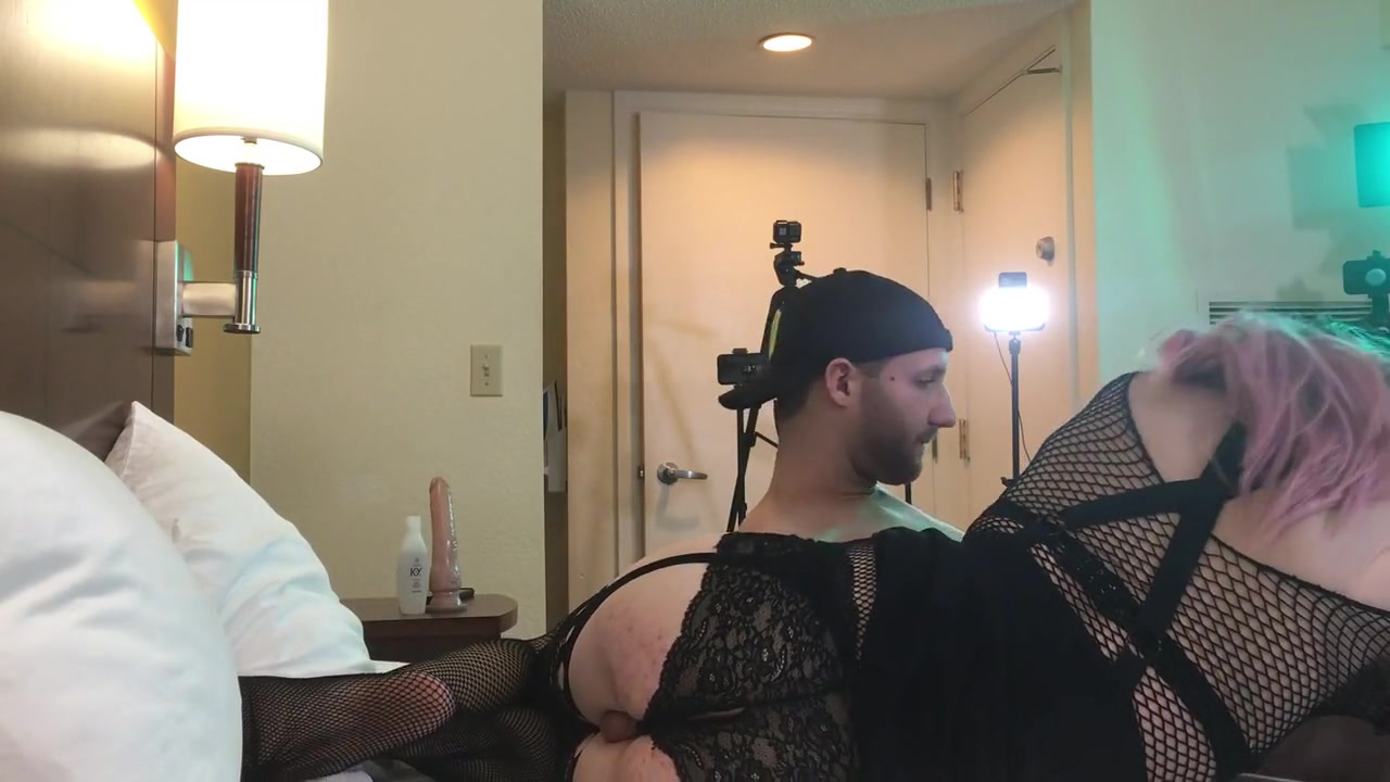 Goth Ts Sucks Cock