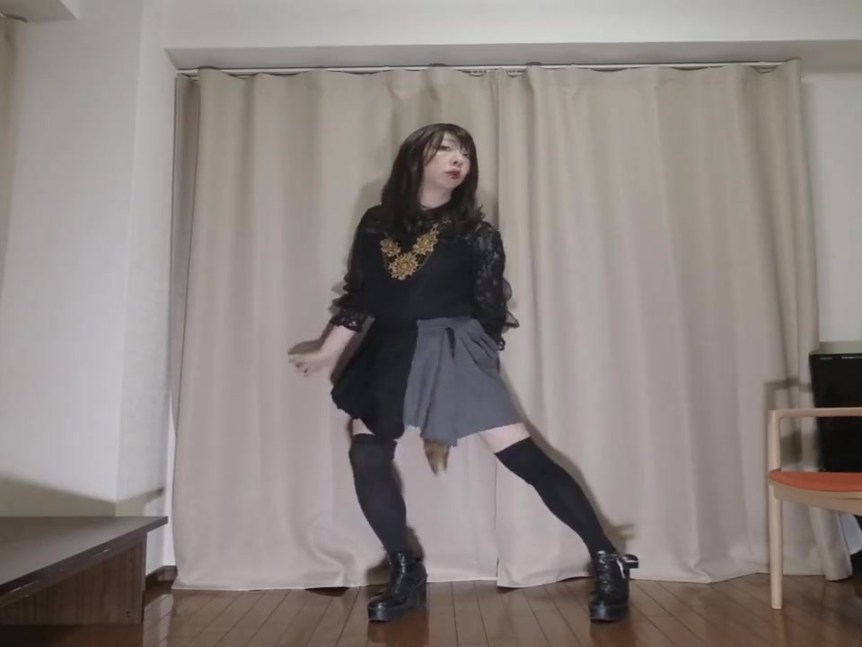 Japanese Crossdresser Masturbating Comfortably With S Tail In The Anus