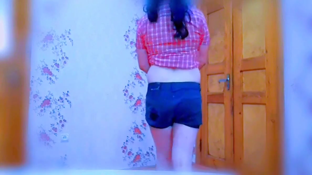 Solo Sexy Shemale At Home Privately Dressing And Getting Ready For Cam Shows