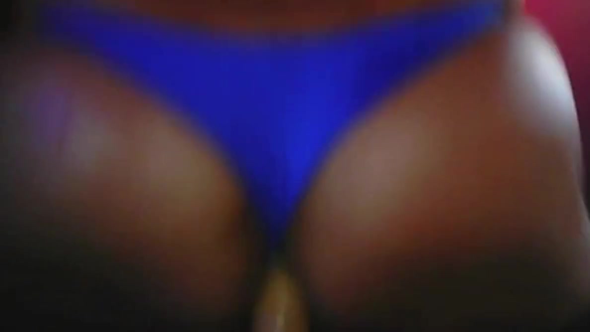Kellycd666 More Blue Thong And Big Ass For You With Toy!