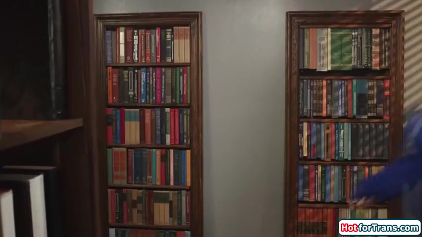 Trans Librarian And Shemale Fuck Ebony - Emma Rose And Kasey Kei