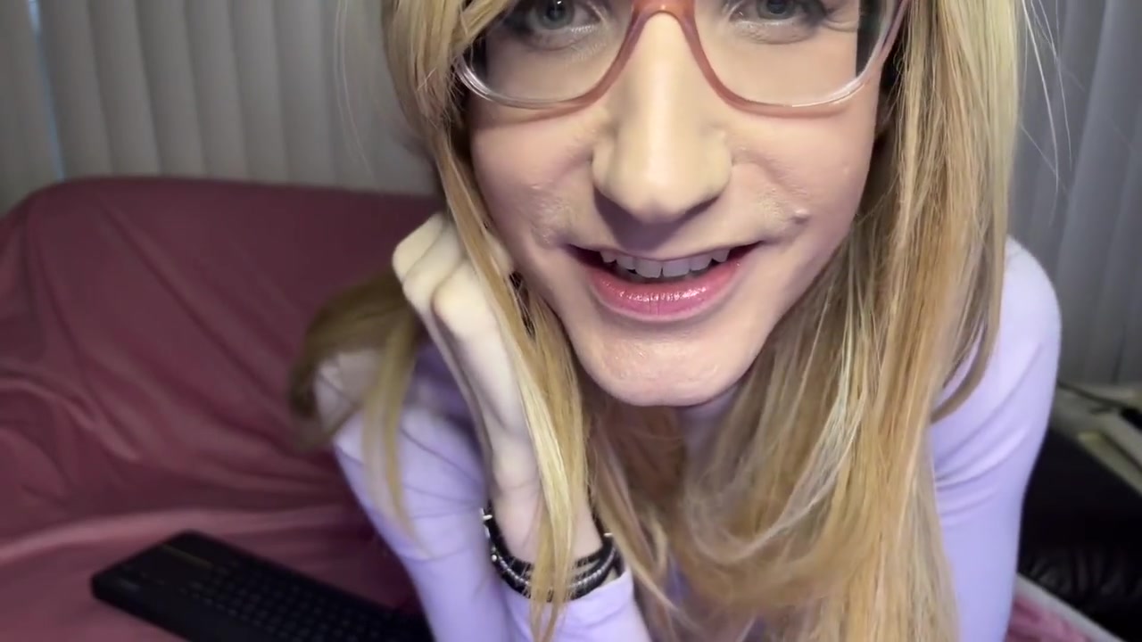 Trans Humiliatrix Feet And Spit Worship