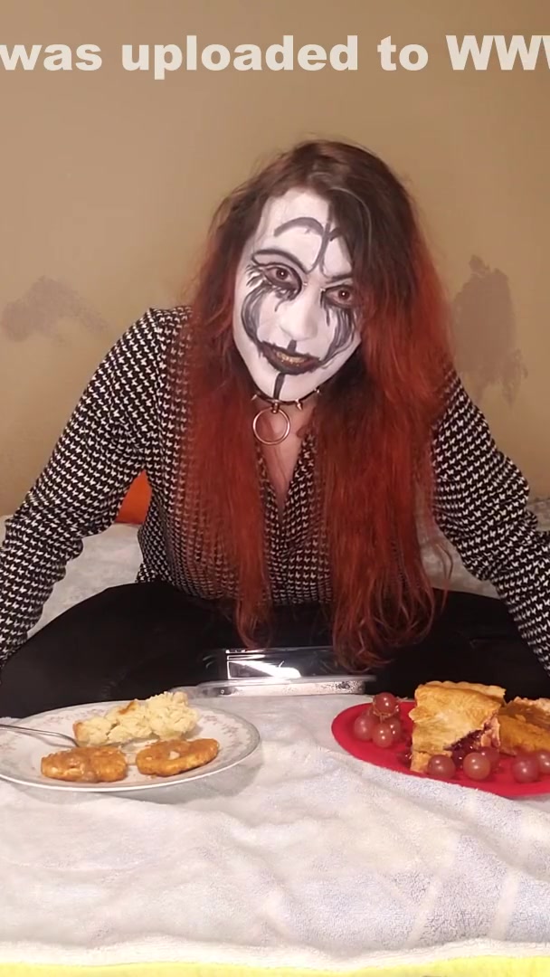 Goth Femboy Give Thanks By Fucking Thanksgiving Dinner
