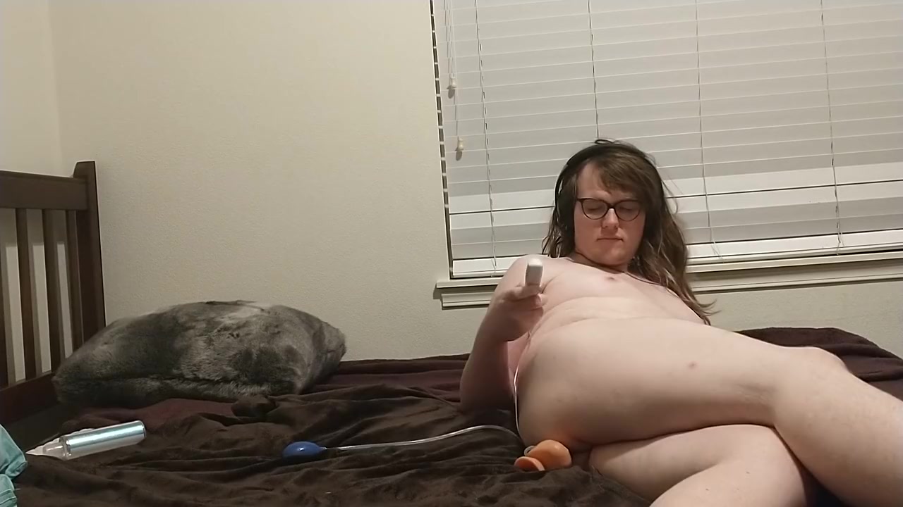 Cute Tgirl Slams Her Ass With A 9 Vibrator And Gets Filled With Cum