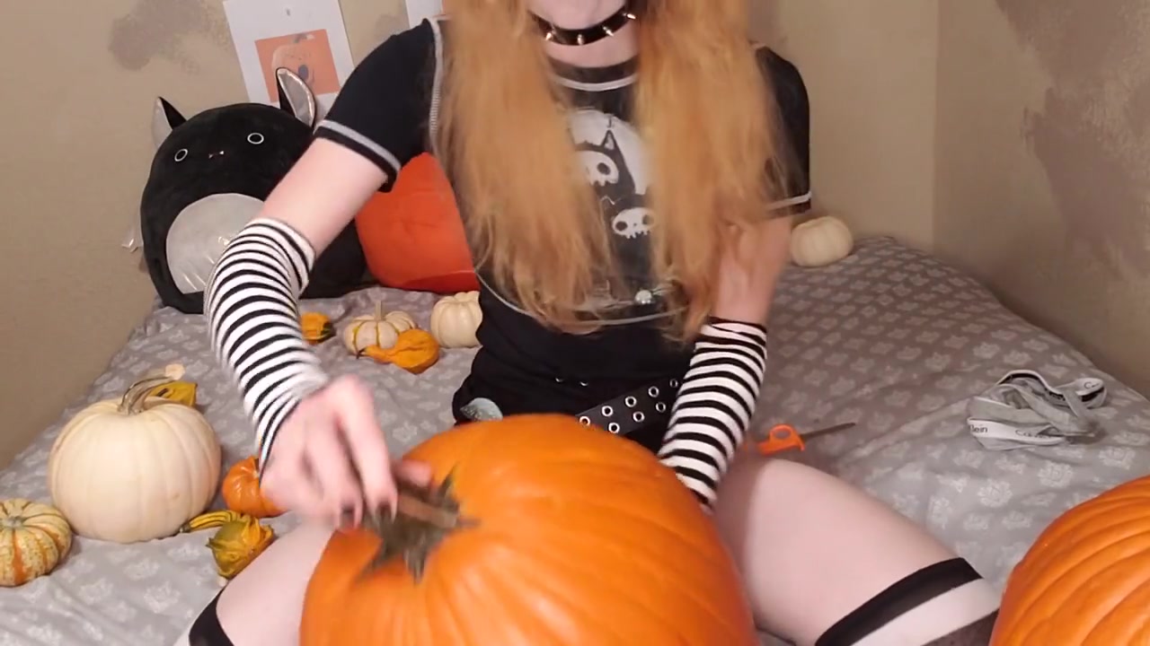 Best Halloween Special Ever: Trans Girl Breeds A Pumpkin