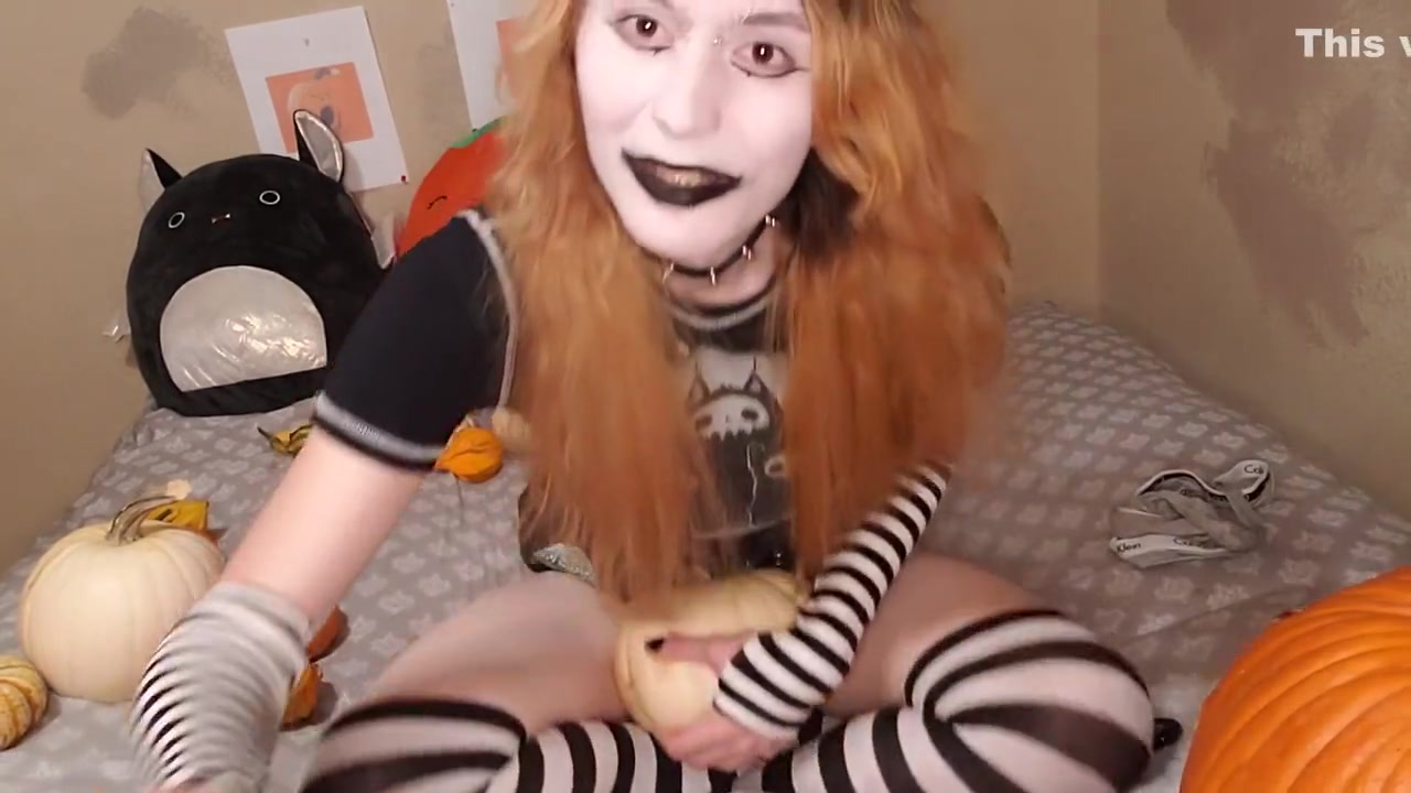 Best Halloween Special Ever: Trans Girl Breeds A Pumpkin