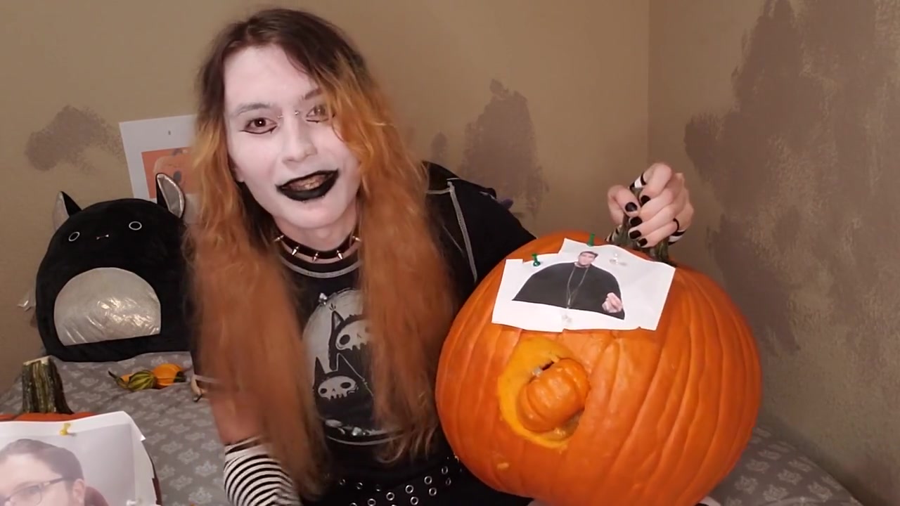 Best Halloween Special Ever: Trans Girl Breeds A Pumpkin