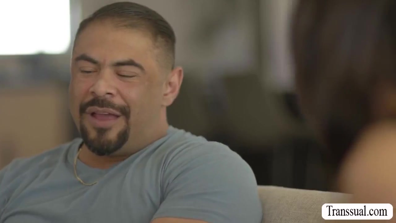 Asian Shemale Analed Her Pervert Neighbor