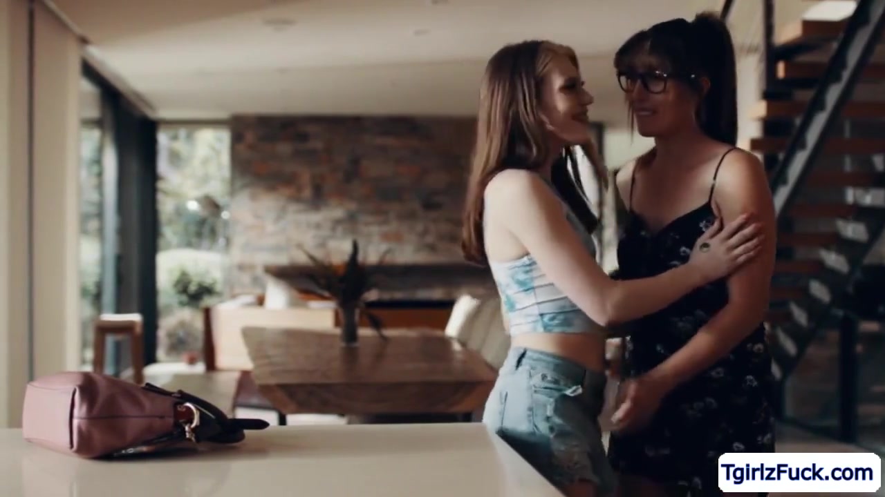 Transexual Stepmom Fucks Tranny Stepdaughters Ass Hardcore