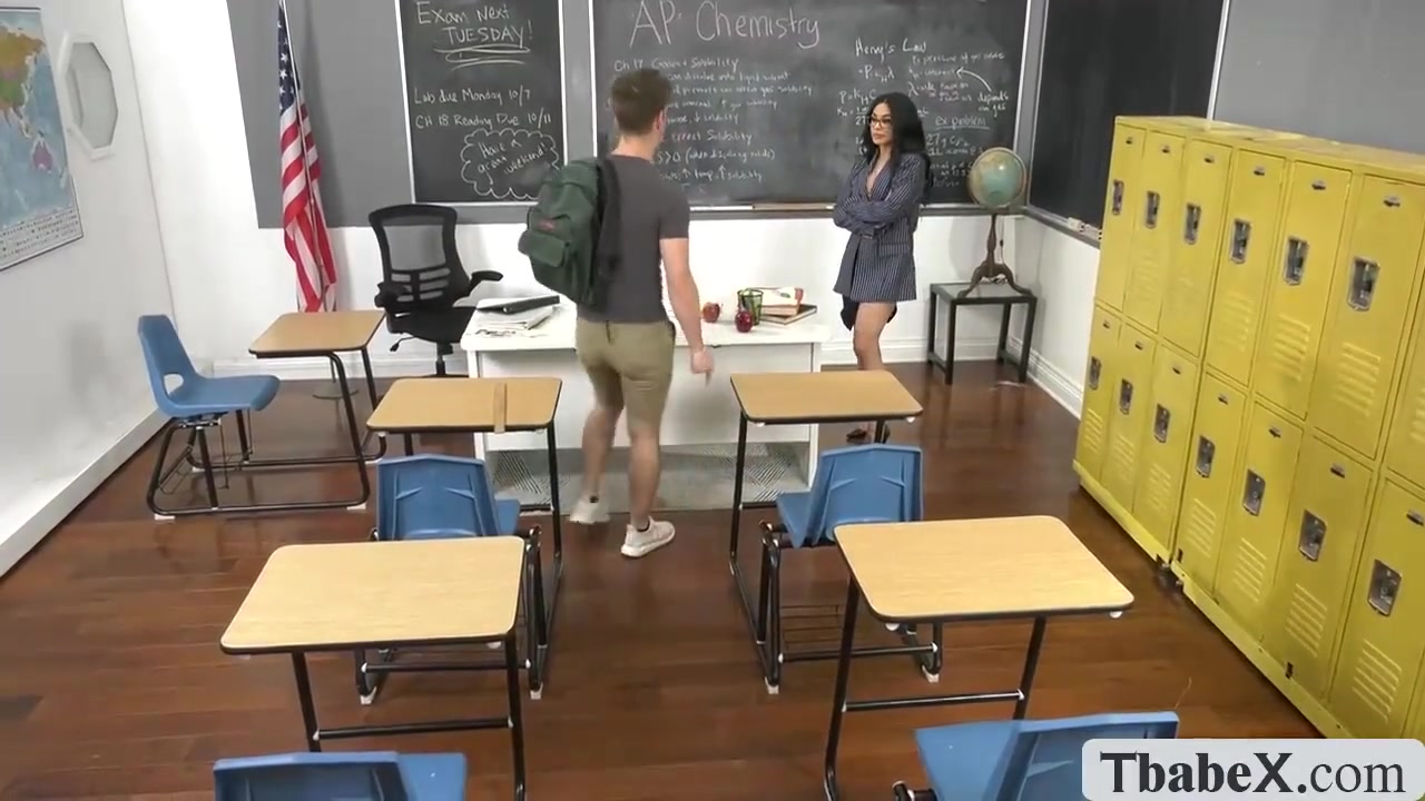 Ts Teacher Analed By College Straight Guy On Desk - Eva Maxim