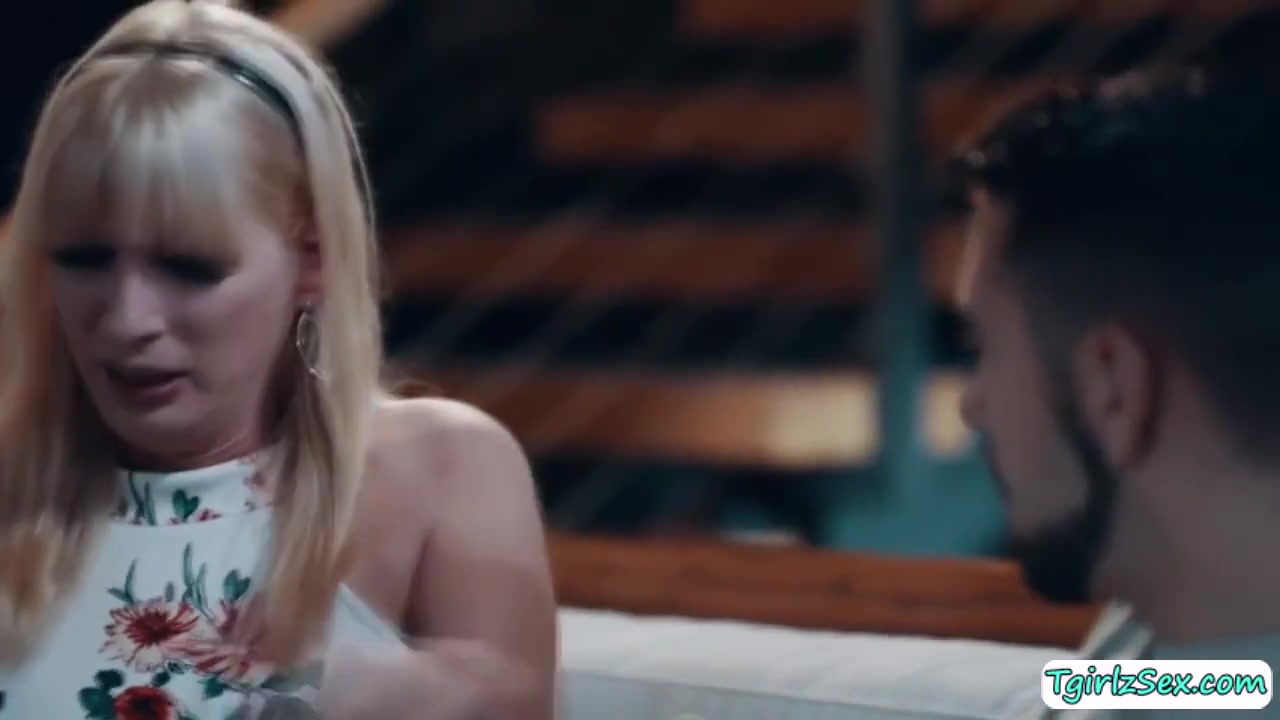 Jamie French - Hunk Straight Guy Anal Fucks Busty Blonde Tranny