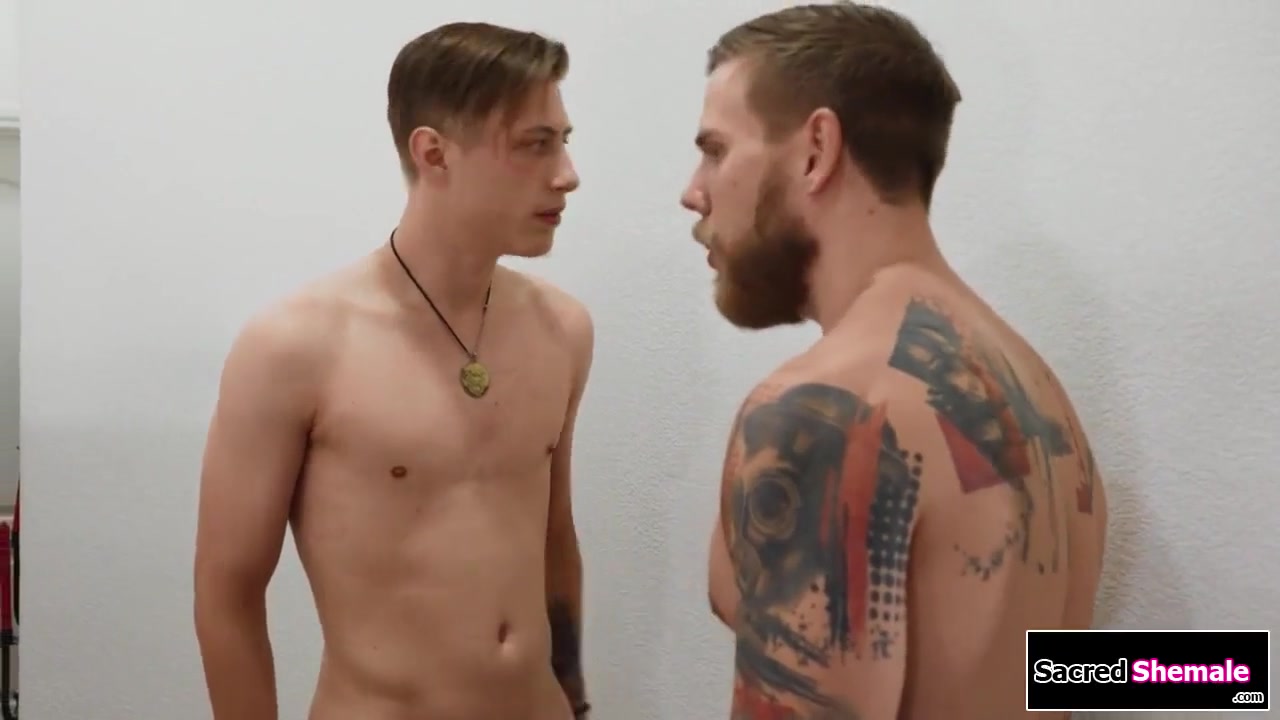 Izzy Wilde In Busty Ts Dped By Prom Dates