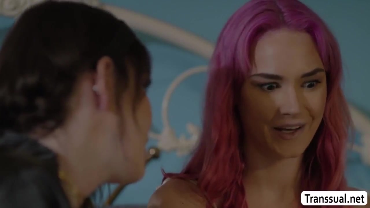 Fucks Her Wet Pussy Stepsister