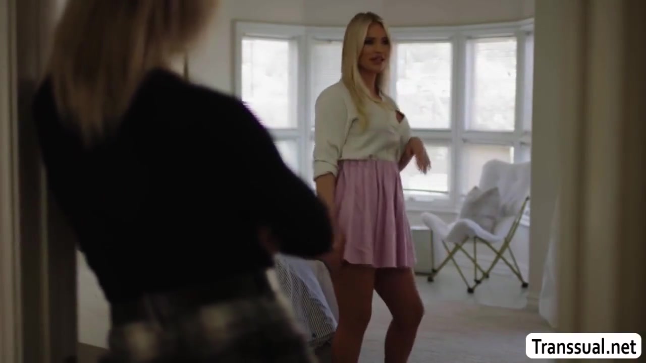 Real Estate Agent Fucked By Tgirl Client