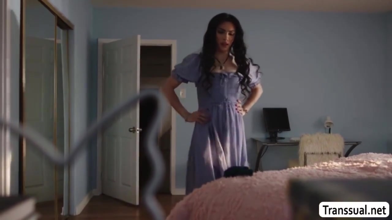 Ariel Demure In Ts Analed By Horny Stepson