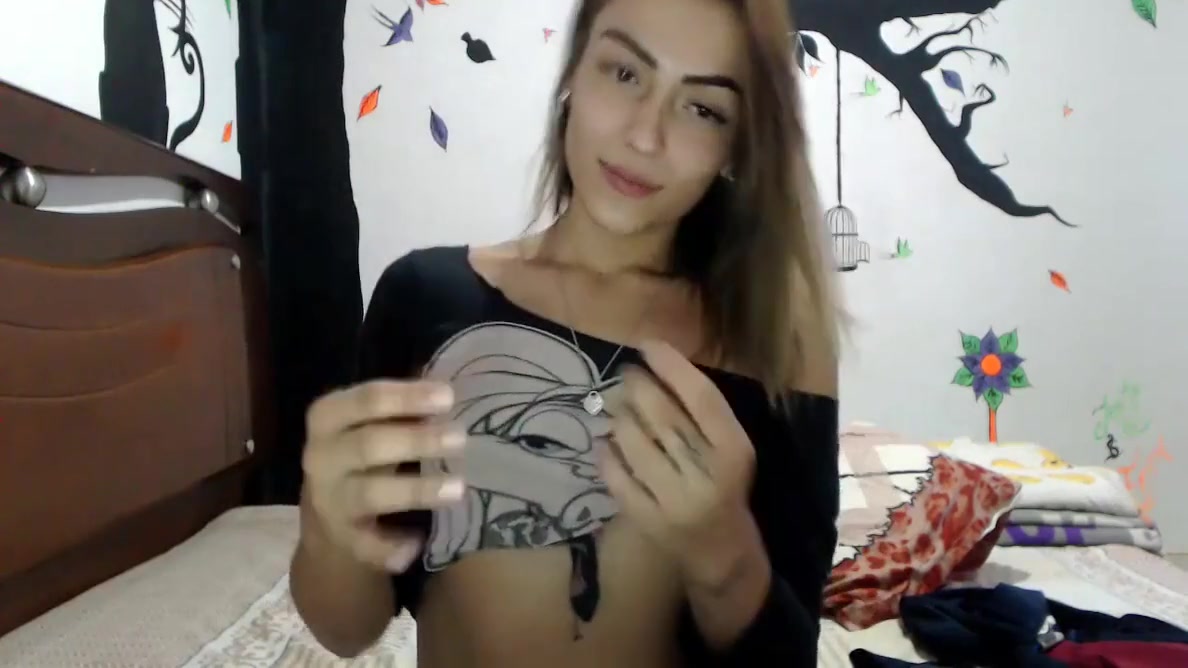 Amazing Beauty Erica Stroking To Cum