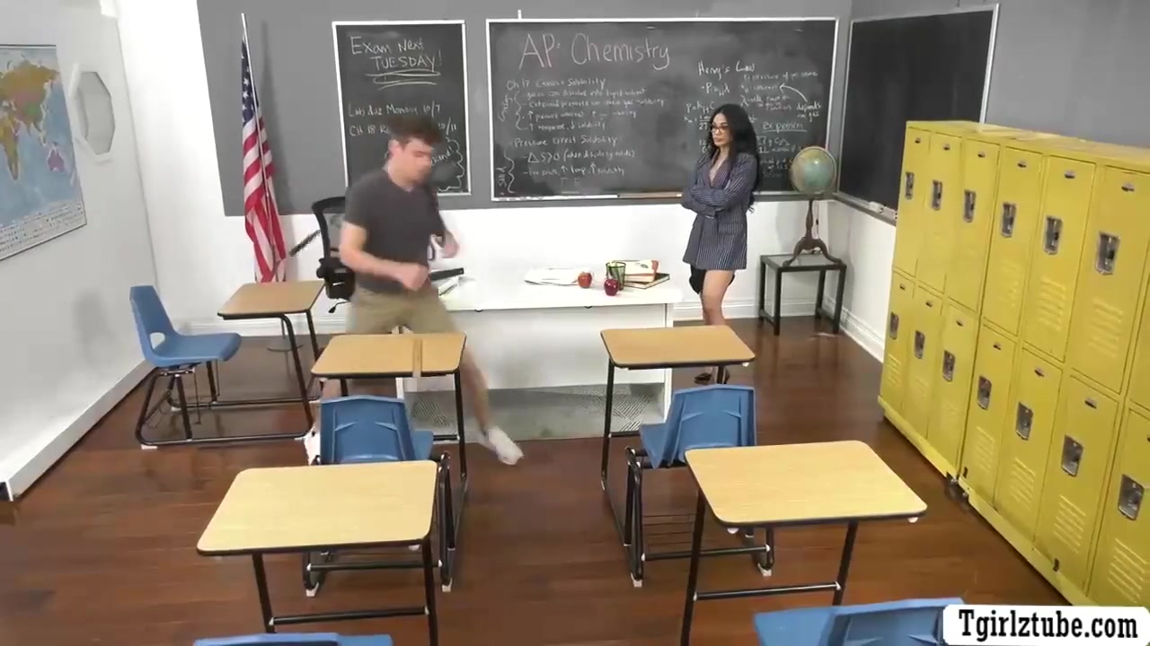Horny student 18+ Barebacks Trans Teacher