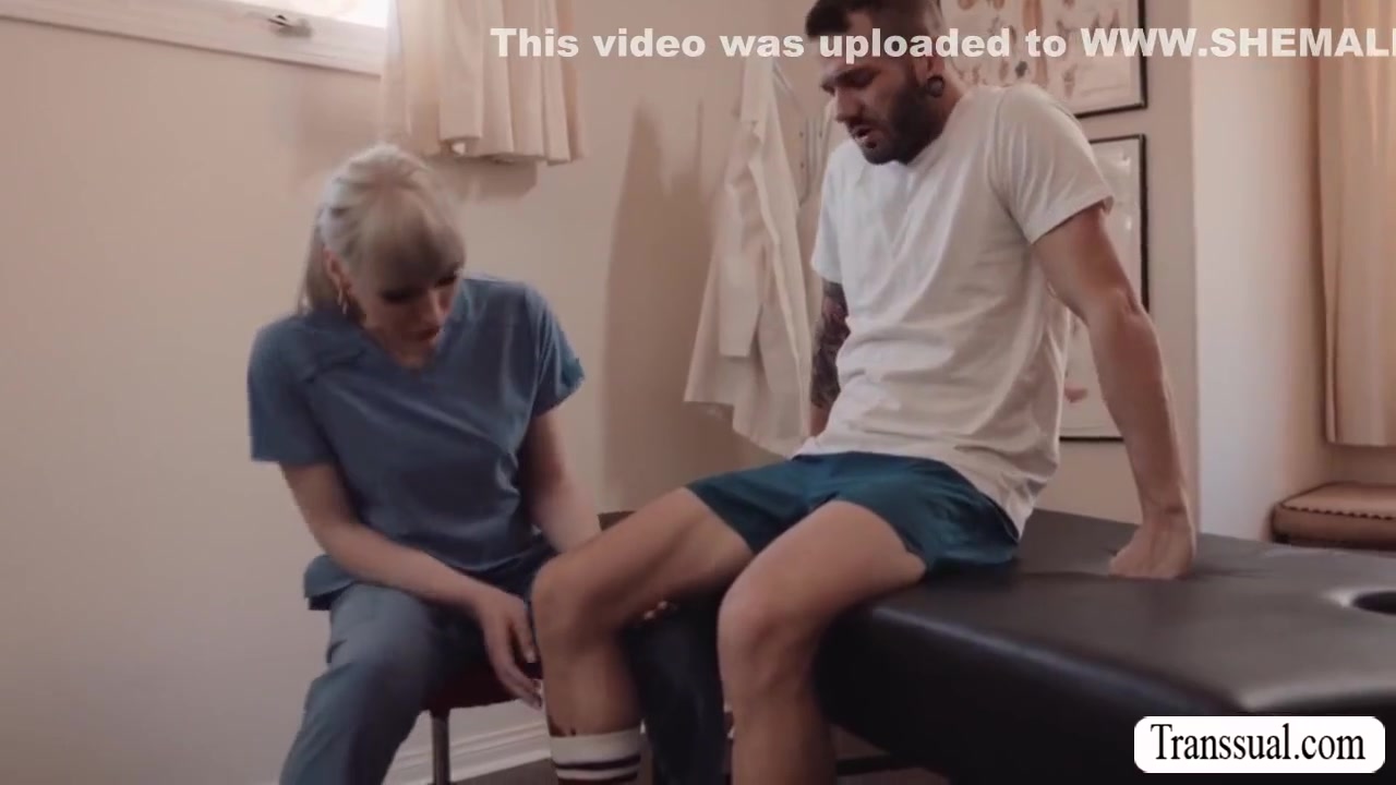 Injured Guy Barebacked By Ts Masseuse