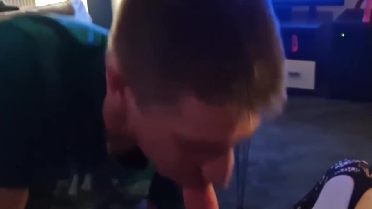 Oliage Gives A Blowjob To His Sissy Davine For The First Time