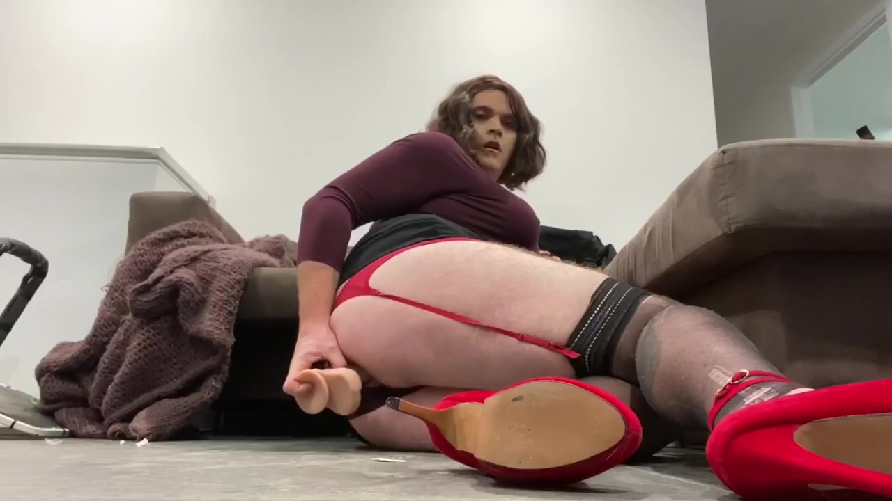 Cute Sissy Crossdresser Sucks And Fucks Dildo