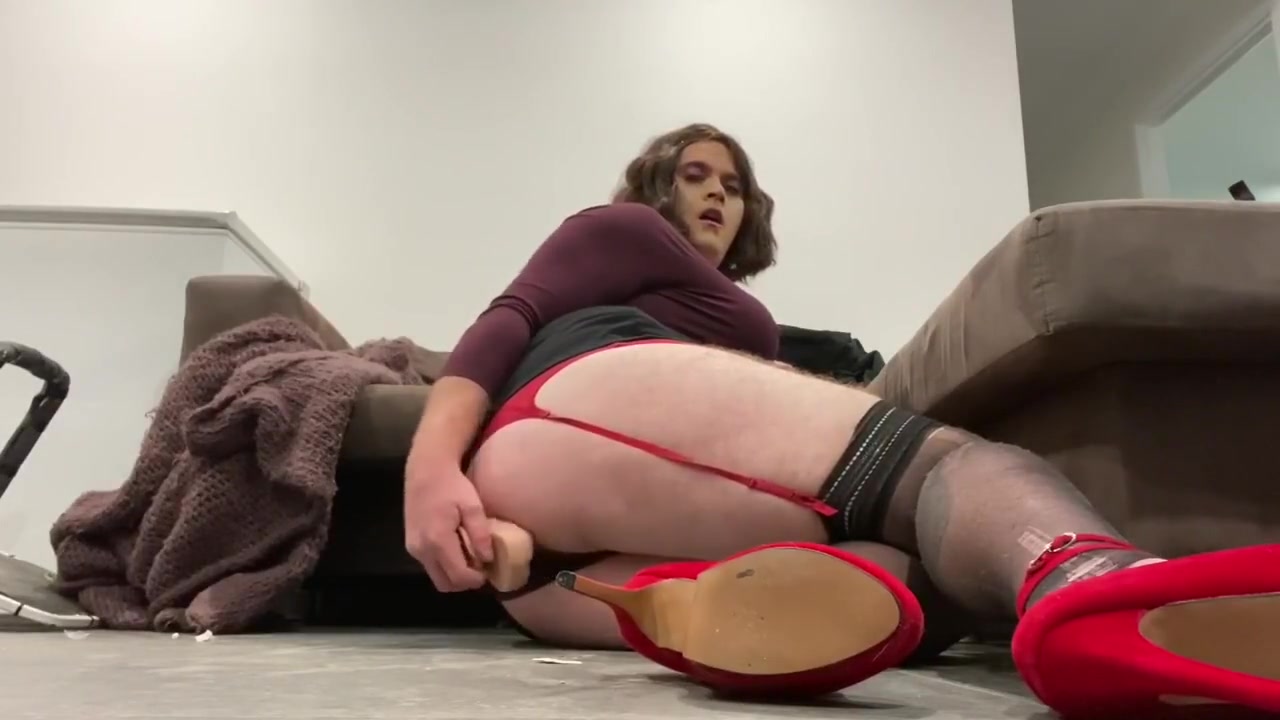 Cute Sissy Crossdresser Sucks And Fucks Dildo