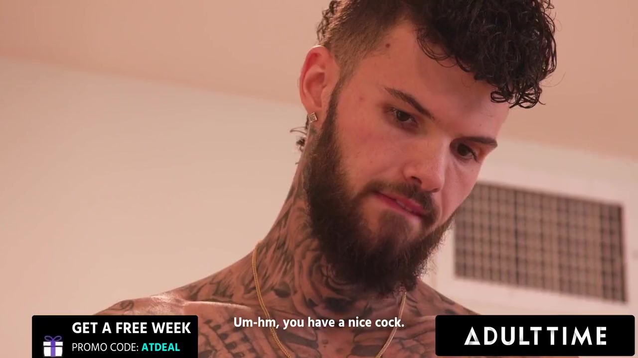 Horny Swinger Wants To Suck On Big Tits Trans Chick Brittney Kades T-girl Dick So Bad!
