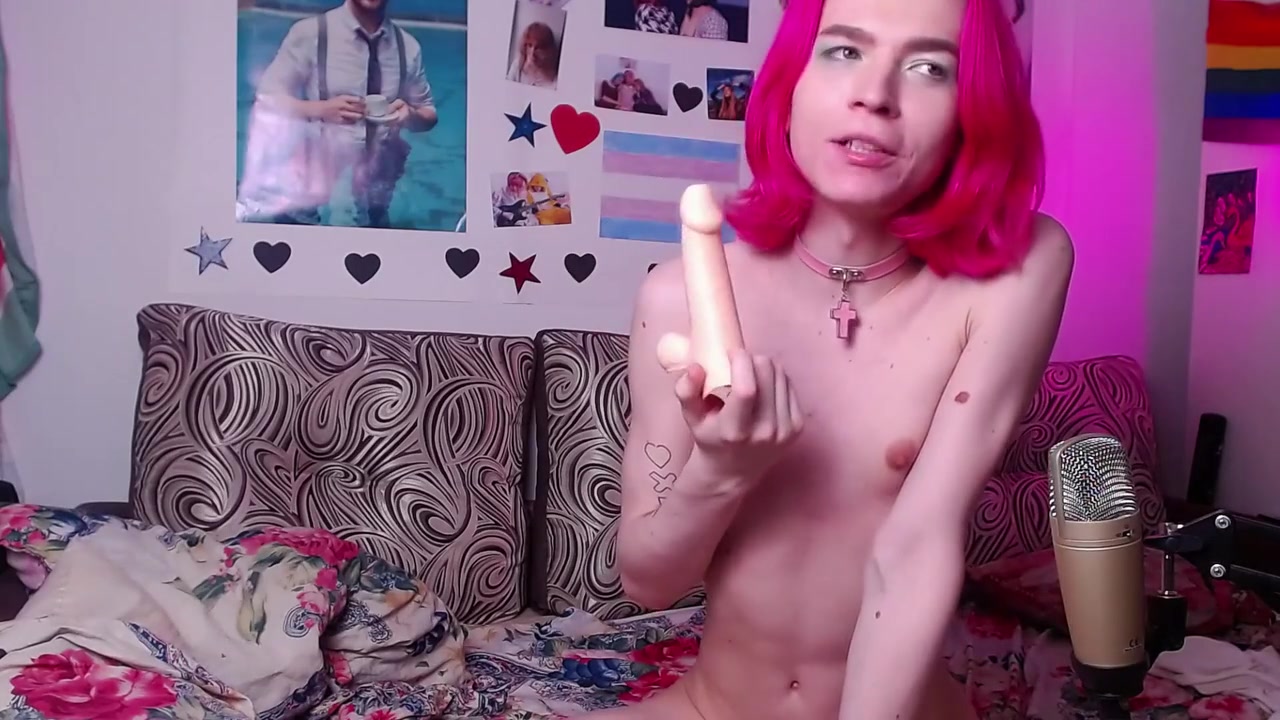 Pinkhair Girl Plays And Suck Dildo
