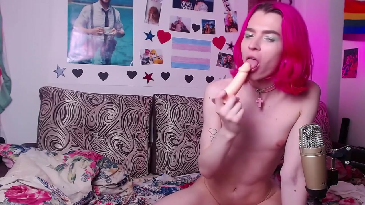Pinkhair Girl Plays And Suck Dildo
