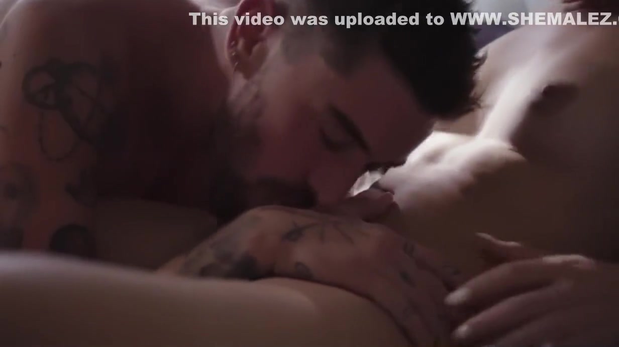 Sexy Shemale Fucks Guy