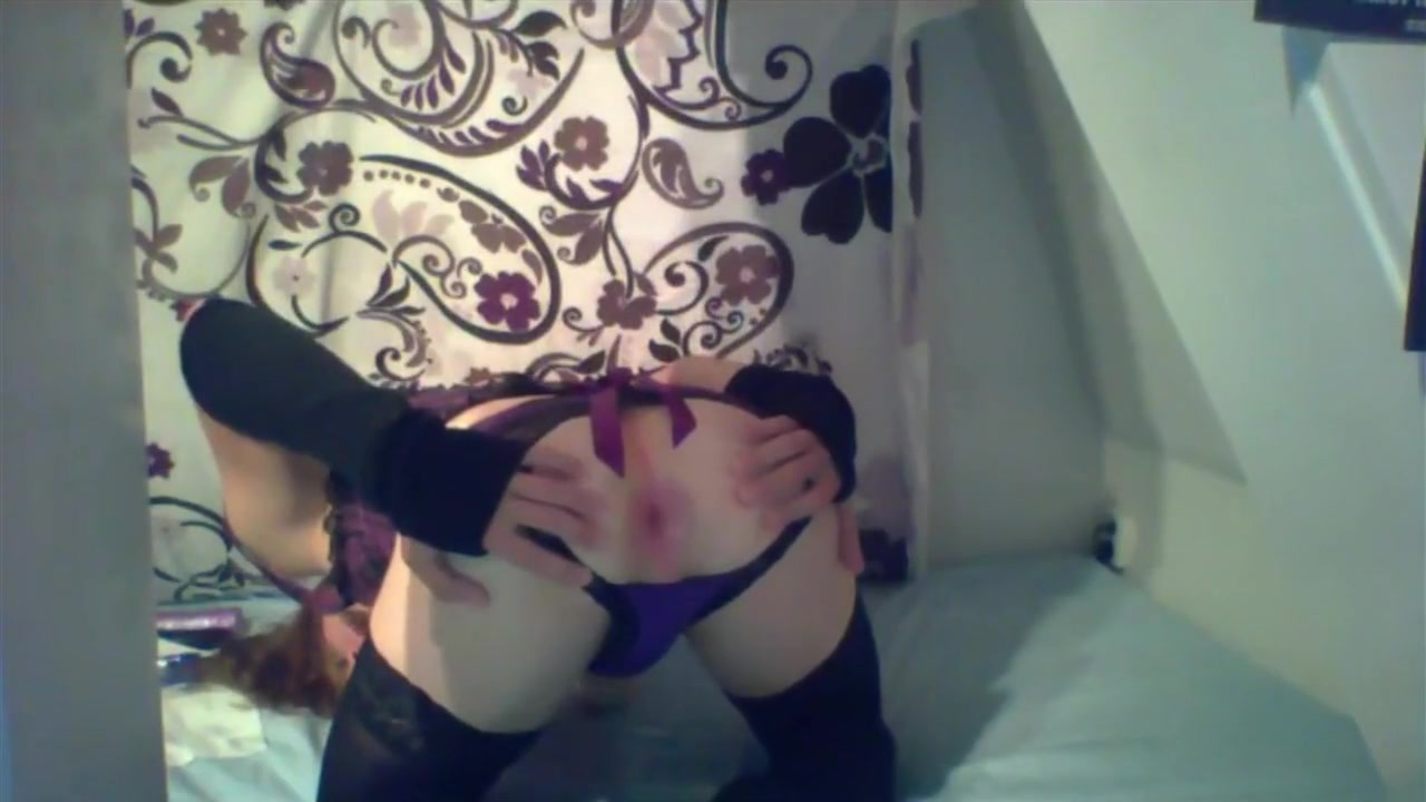 Cute Ladyboy Enjoys Her Anal Toy And Cums Hands Free