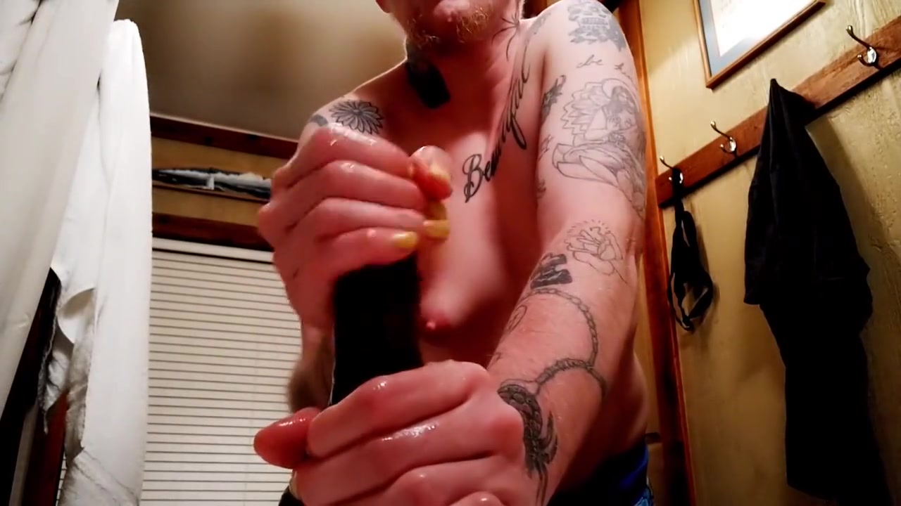 Ftm Oiled Bbc Handjob
