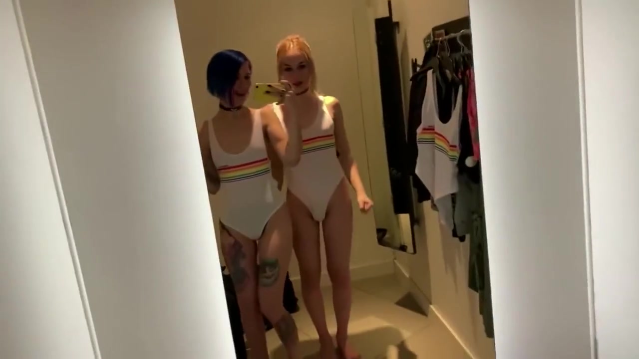 With A Shemale In The Dressing Room Of A Shopping Center