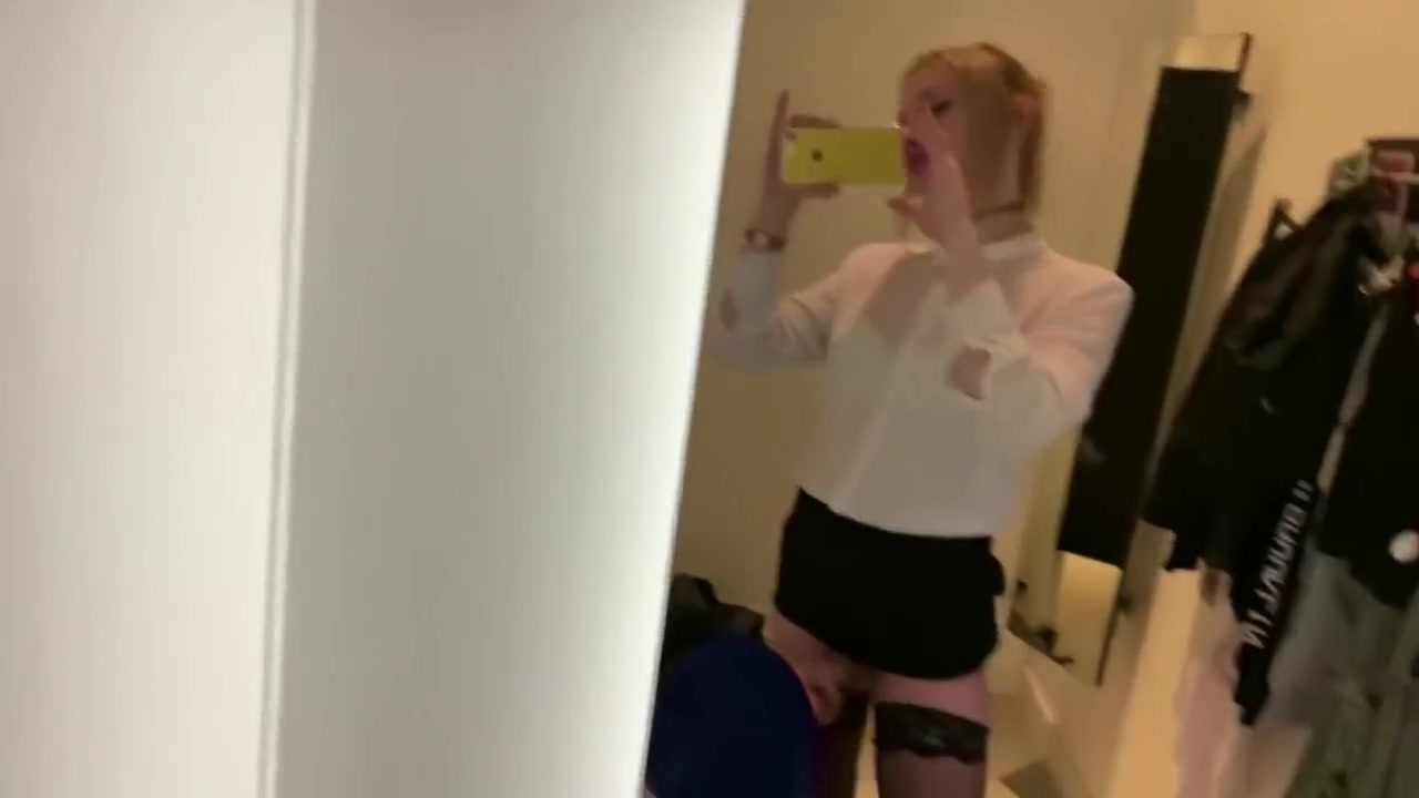 With A Shemale In The Dressing Room Of A Shopping Center