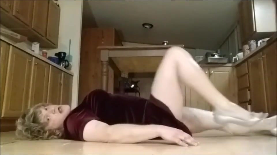 Crossdresser Without Makeup Plays In Kitchen