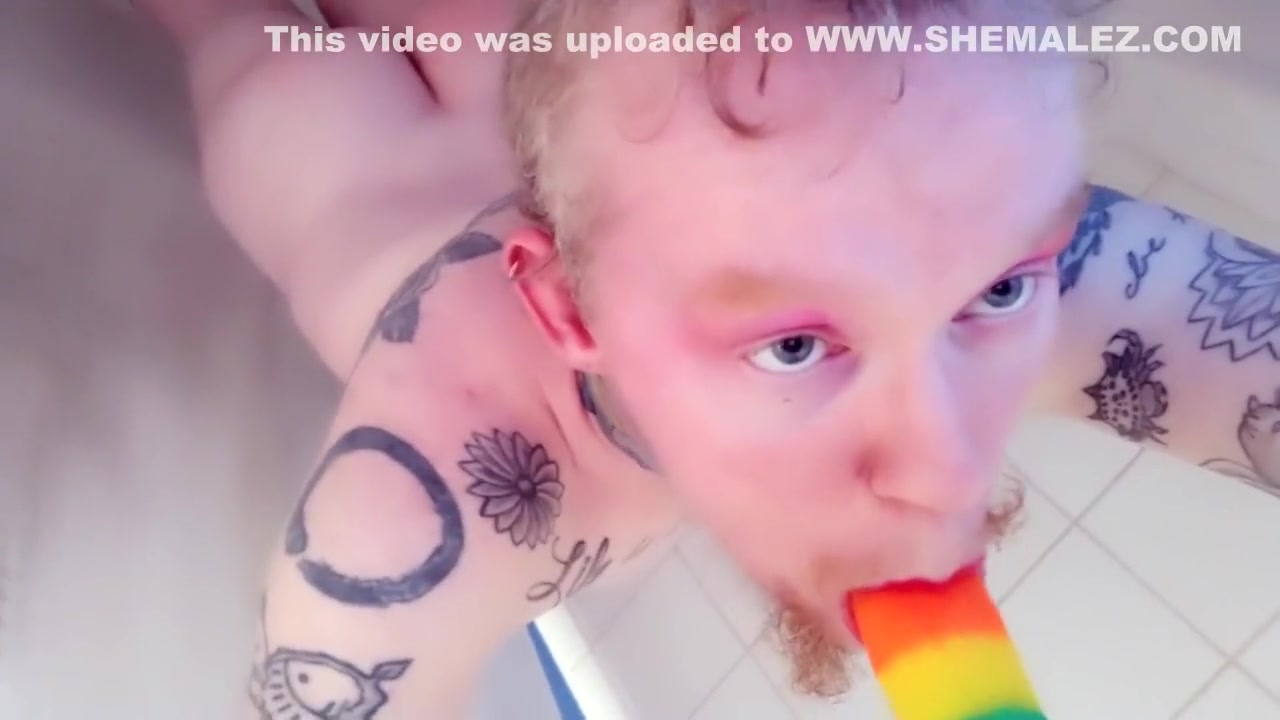 Queer Ftm Boy Does Bjs And Ass Bounce